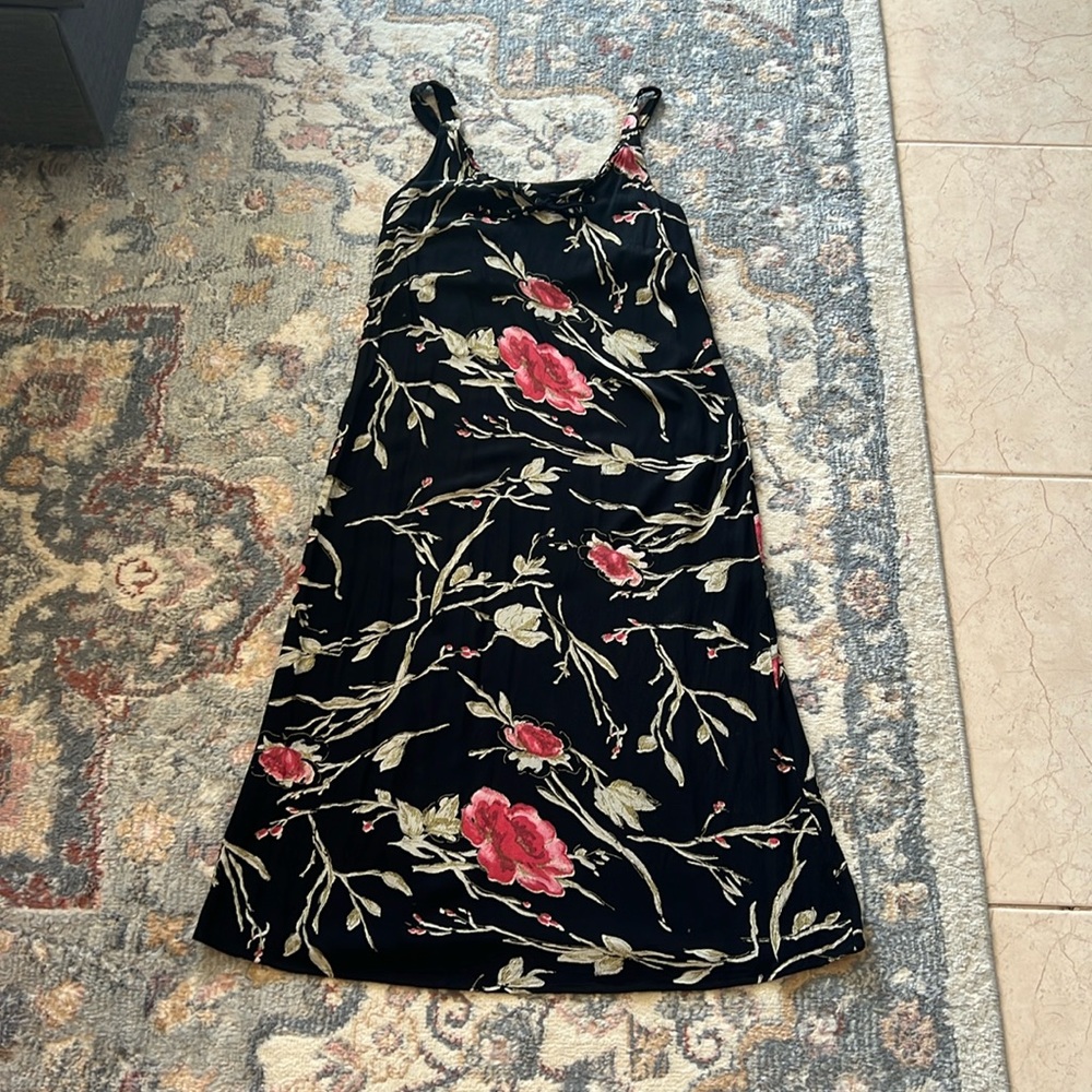 Vintage cinnamon girl black midi to maxi floral dress